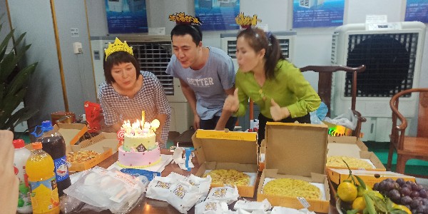 中优能降温工程厂家 11月员工生日会